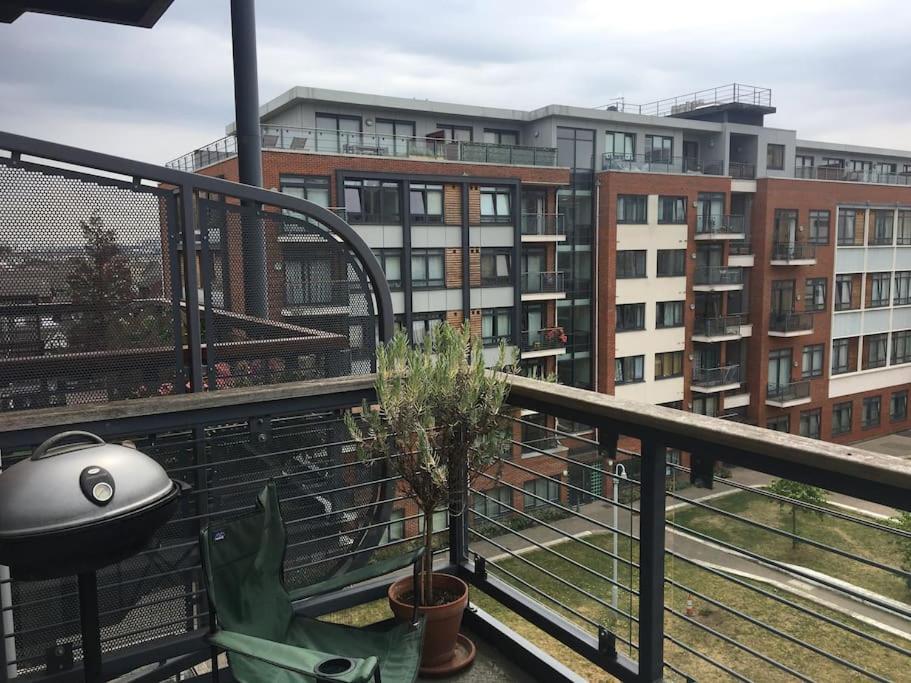 Fantastic New York Style Loft Apartment. London Exterior photo
